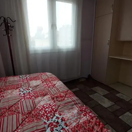 Apartment Merkezi Konumda 4+1 Ev
